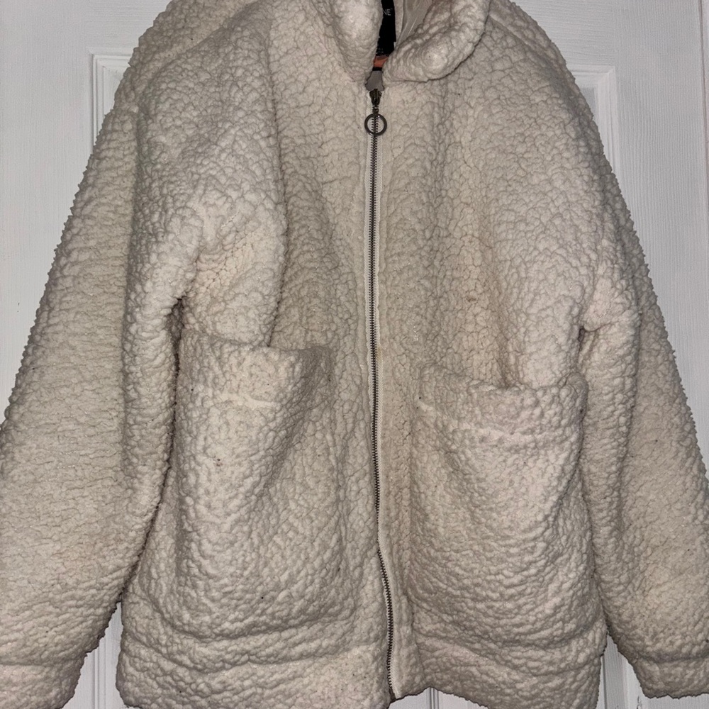 Cozy White Sherpa Jacket cream zip front me Jane brand like new - Picture 8 of 14